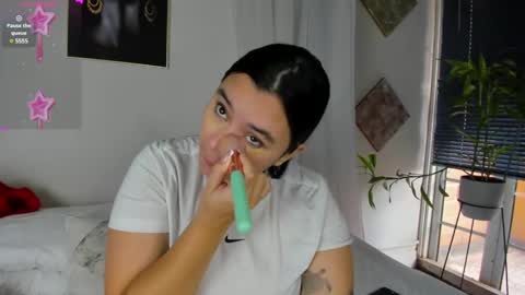 Cristal Cute  online show from December 4, 12:14 pm