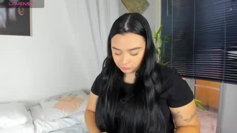 Cristal Cute  online show from December 21, 12:16 pm