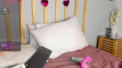 Cristal Cute  online show from February 22, 5:13 pm