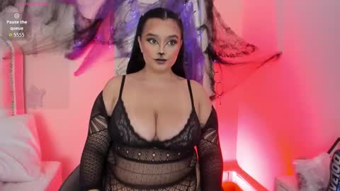 Cristal Cute  online show from October 31, 1:45 pm