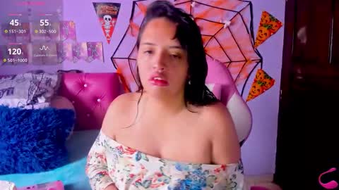 Snapshot of cristaln07 chatting on October 30, 2:40 pm Natis online show from October 30, 2:40 pm