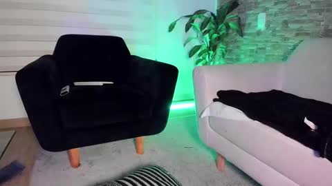 soycriss online show from December 4, 3:48 am