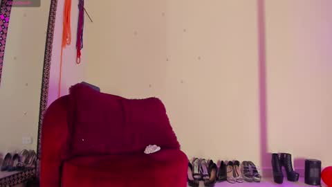 Snapshot of cristinsmith chatting on March 8, 6:47 pm Cristin online show from March 8, 6:47 pm