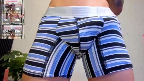 cristopher23  online show from January 22, 8:28 pm