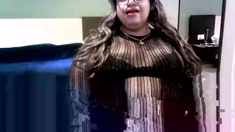 Snapshot of crossdresser64 chatting on October 29, 2:03 am Linda Cross online show from October 29, 2:03 am