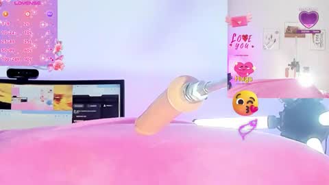 Mia online show from November 27, 1:29 am