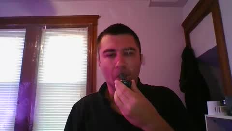 Snapshot of crush380 chatting on December 31, 3:09 pm Crush380 online show from December 31, 3:09 pm