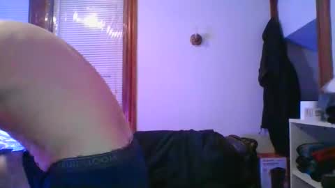 Snapshot of crush380 chatting on January 28, 10:56 pm Crush380 online show from January 28, 10:56 pm