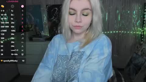 Snapshot of cryptobjgirlv2 chatting on September 12, 5:02 pm Lilith online show from September 12, 5:02 pm