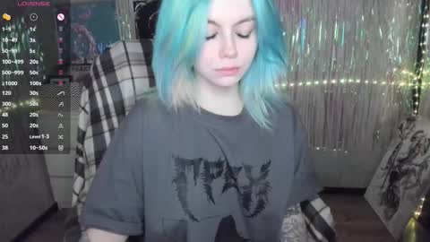 Snapshot of cryptobjgirlv2 chatting on October 12, 5:56 pm Lilith online show from October 12, 5:56 pm