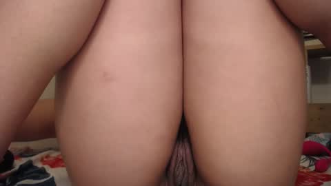 Snapshot of crystal143 chatting on January 21, 9:35 am Crys online show from January 21, 9:35 am