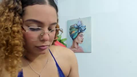 Crystal online show from December 1, 6:24 pm