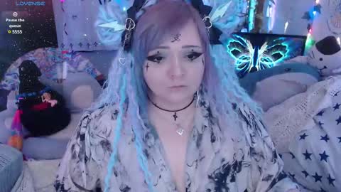 Snapshot of crystal_galaxy chatting on February 28, 12:31 pm online show from February 28, 12:31 pm