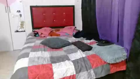 Crystal Blaze online show from January 28, 4:50 am