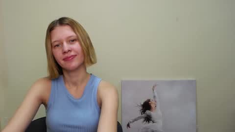 Stella online show from December 3, 10:06 am