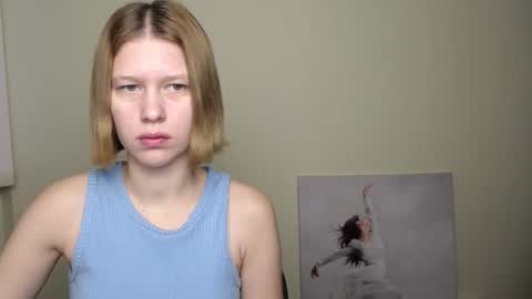 Stella online show from December 5, 6:54 am