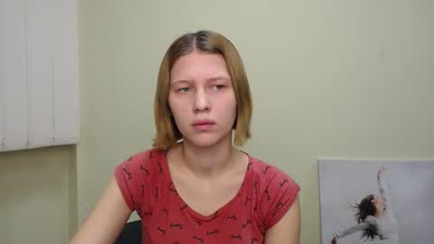 Stella online show from December 10, 7:37 am