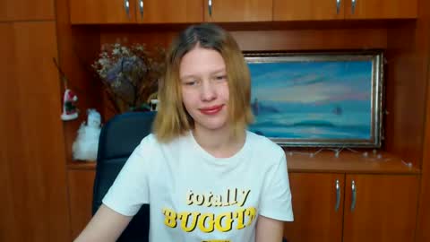 Stella online show from February 11, 1:41 pm