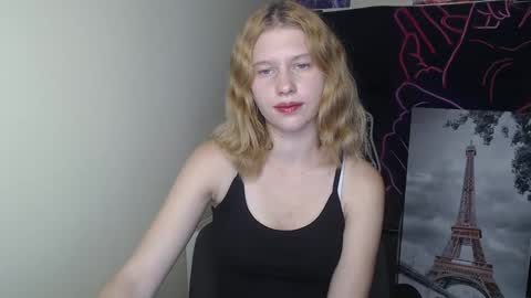 Stella online show from September 27, 6:02 pm