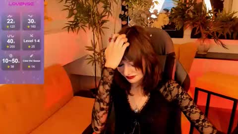 Snapshot of crystallbloom chatting on September 12, 1:33 pm crystallbloom online show from September 12, 1:33 pm