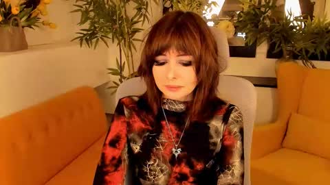 Snapshot of crystallbloom chatting on September 18, 1:40 am crystallbloom online show from September 18, 1:40 am