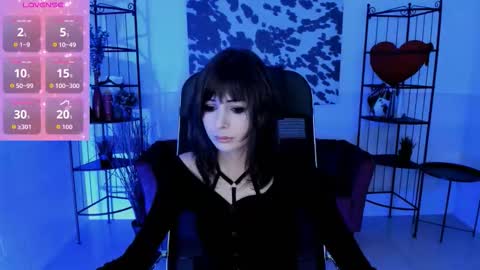 Snapshot of crystallbloom chatting on October 11, 1:49 am crystallbloom online show from October 11, 1:49 am