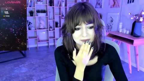 Snapshot of crystallbloom chatting on October 17, 4:59 am crystallbloom online show from October 17, 4:59 am