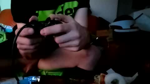 Snapshot of crystelweed chatting on October 13, 2:00 am crystelweed online show from October 13, 2:00 am