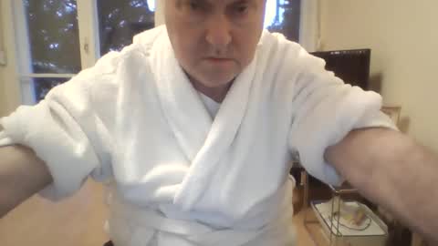 csikar1 online show from November 24, 6:24 am