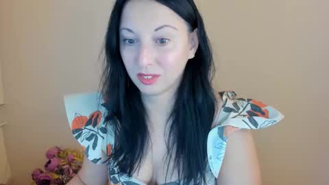 Snapshot of cuckqueenxxl chatting on November 10, 12:04 pm HELEN online show from November 10, 12:04 pm