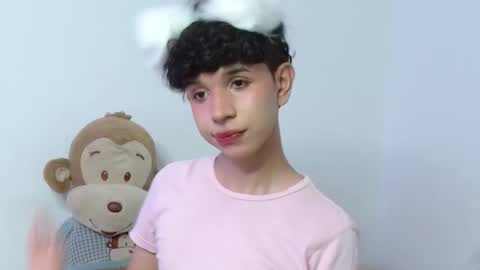 Cuddly online show from October 14, 3:40 am