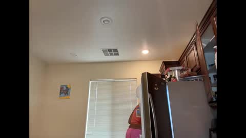 Snapshot of cum2charmxx chatting on November 22, 5:12 pm cum2charmxx online show from November 22, 5:12 pm