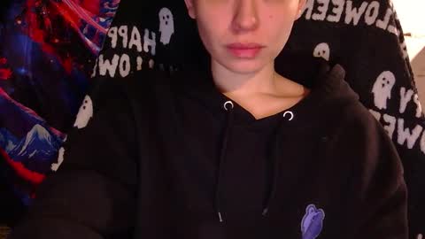 Angela online show from October 27, 1:59 pm