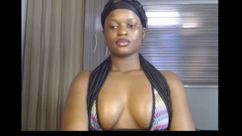 Snapshot of cum_ebony_petitxx chatting on November 7, 7:52 am cath online show from November 7, 7:52 am