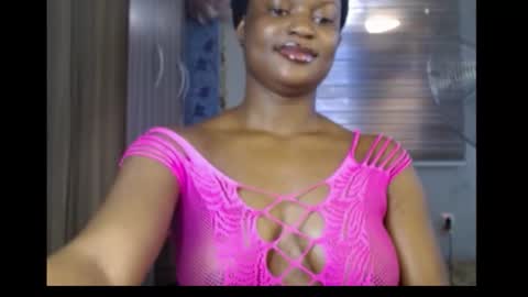 Snapshot of cum_ebony_petitxx chatting on November 11, 7:41 am cath online show from November 11, 7:41 am