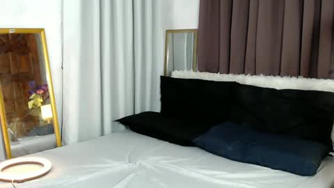 Snapshot of cumbig_show69 chatting on February 16, 2:32 pm lars will make your day online show from February 16, 2:32 pm