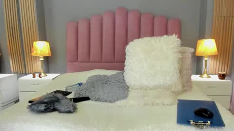 Cumming Loving online show from February 12, 7:45 pm