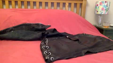 cumonherguys online show from October 21, 12:50 pm