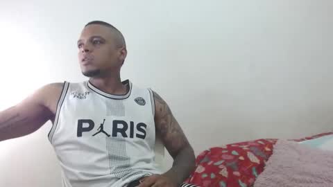 dominic and julieta... independent models online show from December 3, 10:17 am