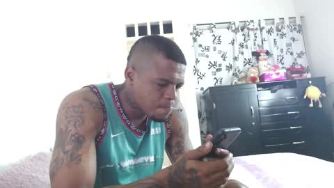 dominic and julieta... independent models online show from January 20, 10:29 am