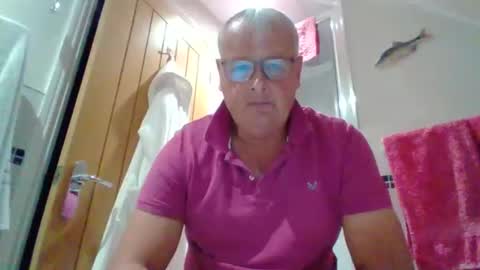 Snapshot of curiousax77 chatting on September 11, 11:05 pm curiousax77 online show from September 11, 11:05 pm