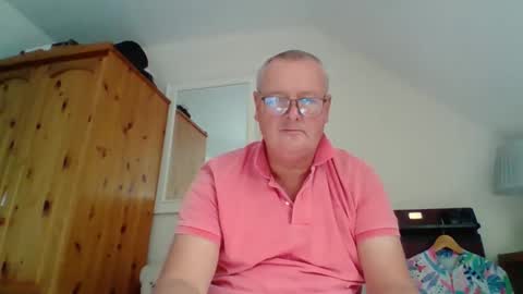 Snapshot of curiousax77 chatting on September 16, 12:17 pm curiousax77 online show from September 16, 12:17 pm