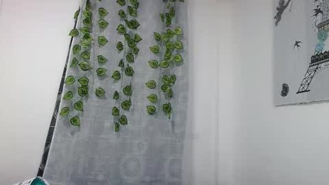 Snapshot of curiuscouplehot chatting on September 20, 10:16 am Pablo and emma online show from September 20, 10:16 am