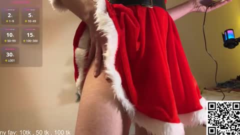 Snapshot of curlyboyy_ chatting on December 3, 11:13 pm Mike pvt is open online show from December 3, 11:13 pm