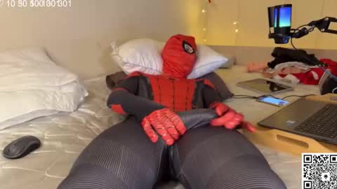 Snapshot of curlyboyy_ chatting on February 6, 5:35 am Mike pvt is open online show from February 6, 5:35 am