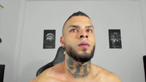 Snapshot of curtis_blake chatting on October 19, 5:35 pm curtis_blake online show from October 19, 5:35 pm