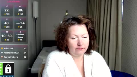 curvy_girlz online show from September 15, 2:00 am