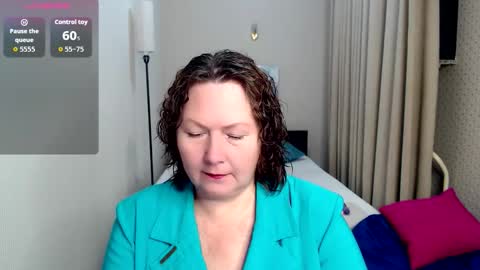 curvy_girlz online show from October 5, 4:38 pm