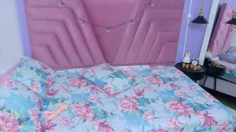 curvybrunnete online show from December 16, 12:43 pm