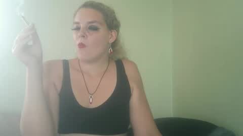 Snapshot of curvymom2025 chatting on September 26, 8:13 pm curvymom2025 online show from September 26, 8:13 pm
